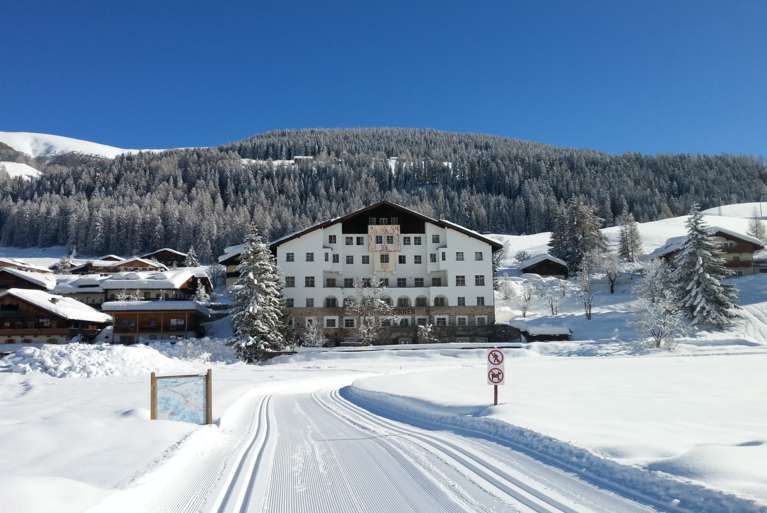 https://www.hotel-drei-zinnen.com/admin/asset/get-image-thumbnail/id/338/width/300/aspectratio/true?id=338&path=%2FAlbergo%2520inverno.jpg&alt=&cropPercent=true&cropWidth=96&cropHeight=96.8&cropTop=2.6666666666667&cropLeft=2